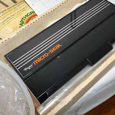 Lot 592 Bakeware