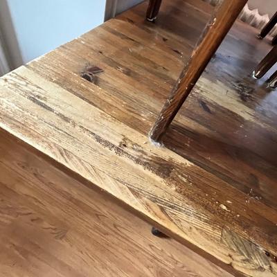 Lot 595 Pine square table