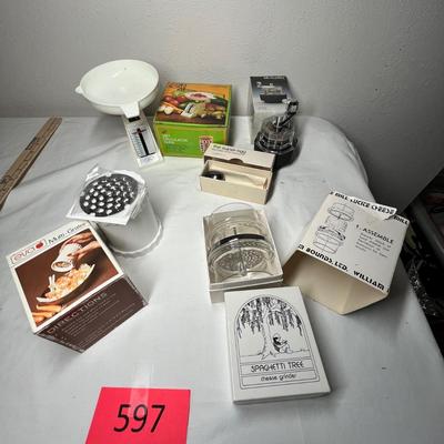 Lot 597 Kitchen items