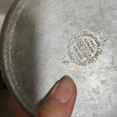 Lot 602 Lot of tin cook ware bake ware