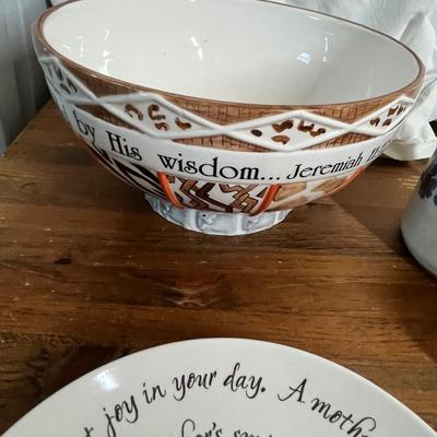 Lot 609 Pottery lot