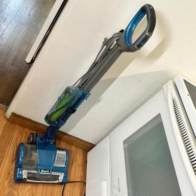 Lot 613 Shark vacuum