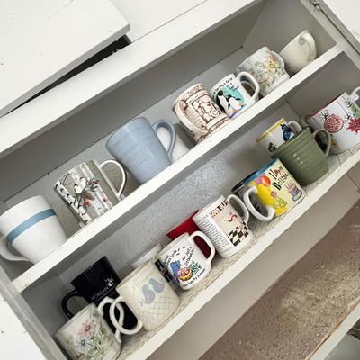 Lot 620 Mugs