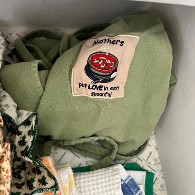 Lot 624 Linens