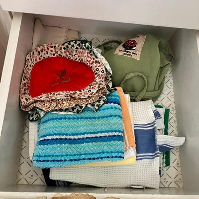 Lot 624 Linens