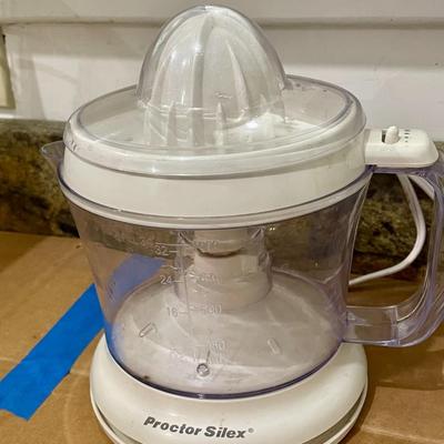 Electric juicer, Cuisinart mini processor & Hamilton Beach hand mixer