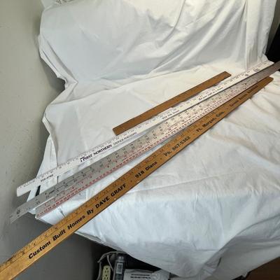 Lot 627 Yard sticks