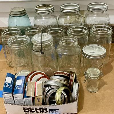 Lot of 14 Ball & Atlas storage/canning jars + lids