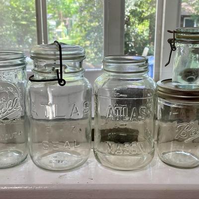 Lot of 14 Ball & Atlas storage/canning jars + lids