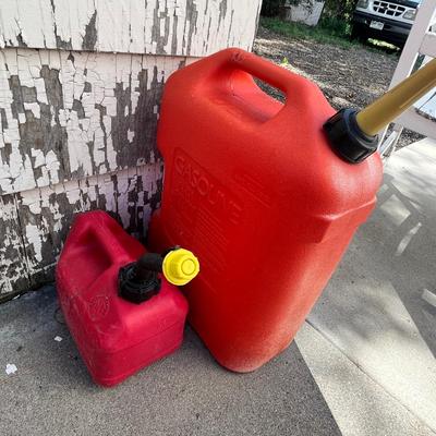 Lot 632 Gas cans