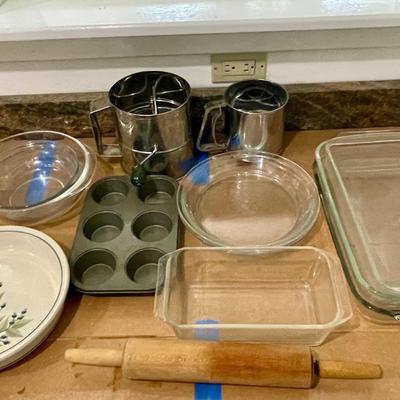 Mixed 13pc bake ware lot