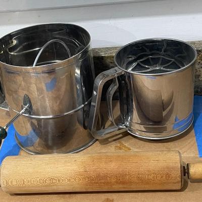 Mixed 13pc bake ware lot