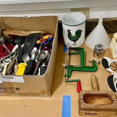 Big lot of kitchen tools