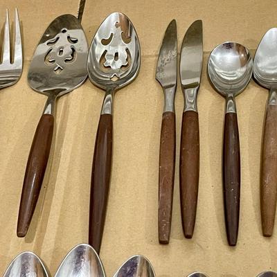 American Tempo Japan 7pc stainless & teak flatware set