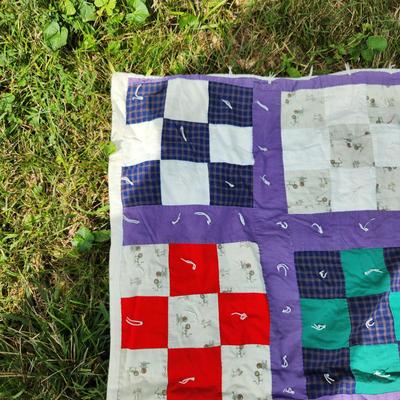 Sale Photo Thumbnail #113: This auction lot is for a Vintage Nine-Patch with Pigtail Quilt.  This quilt is in nice, clean condition and ready for use. Measures approximately 80X64-inches.