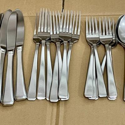 Unbranded 30pc lot of stainless flatware