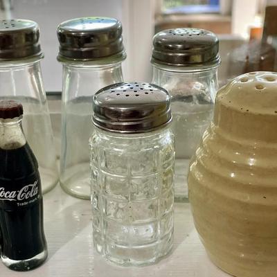 Mixed lot of vintage-to-contemporary salt & pepper shakers