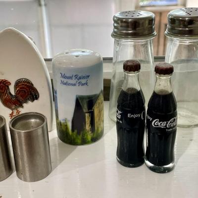 Mixed lot of vintage-to-contemporary salt & pepper shakers