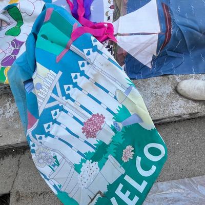 Lot 639 Holiday Flags