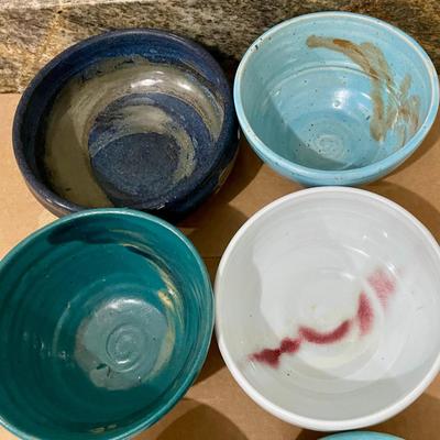 Mixed 7pc lot of hand-thrown pottery cereal/rice bowls