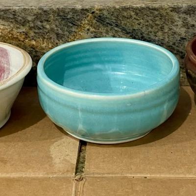 Mixed 7pc lot of hand-thrown pottery cereal/rice bowls