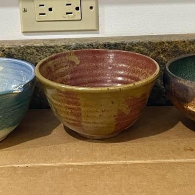 Mixed 7pc lot hand-thrown pottery cereal/rice bowls