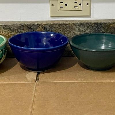Mixed 7pc lot hand-thrown pottery cereal/rice bowls