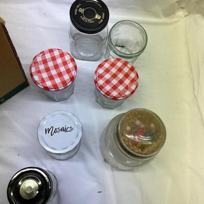 Lot 640 Jars