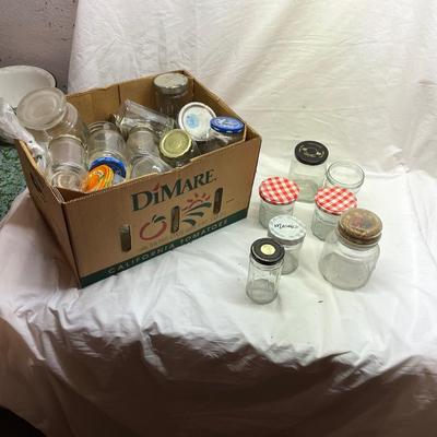 Lot 640 Jars