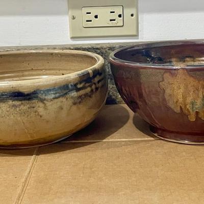 Mixed lot of 3 serving bowls