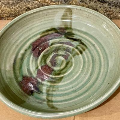 Mixed lot of 3 serving bowls