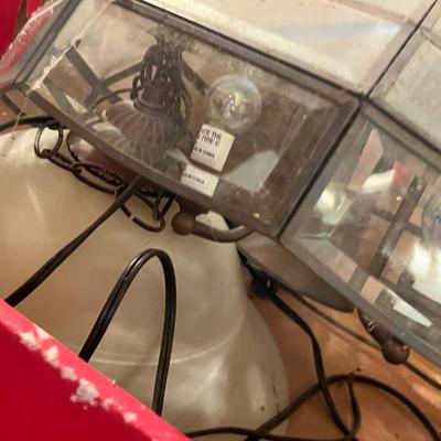 Lot 647 Light fixtures