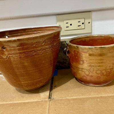 Mixed 4pc lot of hand-thrown pottery planters