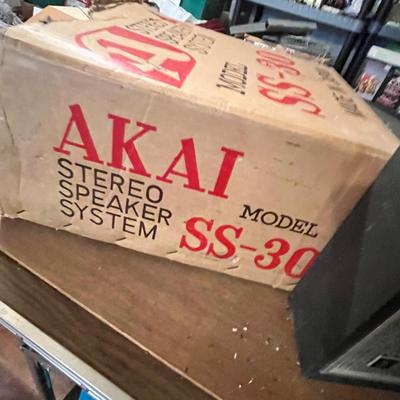 Lot 657 Vintage Akai Speekers