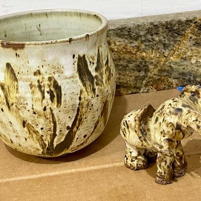 Lot of 3 hand-thrown pottery bowls + a cheeky pottery elephant figurine