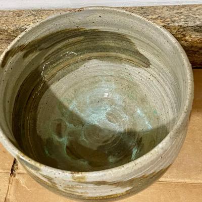 Lot of 3 hand-thrown pottery bowls + a cheeky pottery elephant figurine