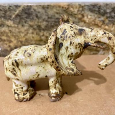 Lot of 3 hand-thrown pottery bowls + a cheeky pottery elephant figurine