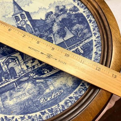 Lot 668 Collectors plates