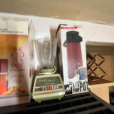 Lot 671 Kitchen appliances