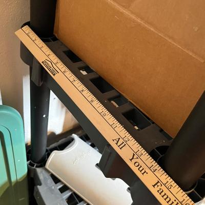 Lot 675 Rubbermade shelf