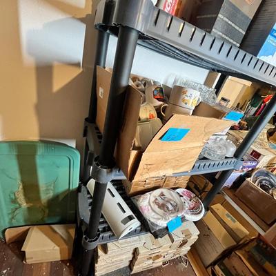 Lot 675 Rubbermade shelf