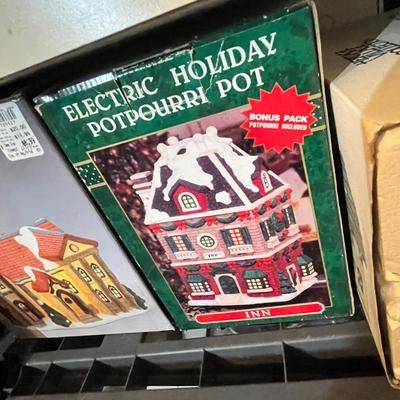 Lot 678 Christmas Village Items