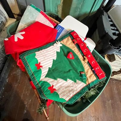 Lot 681 Tote of greenery & other