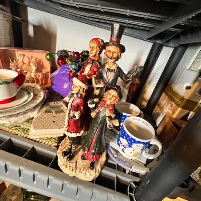 Lot 684 Christmas decor