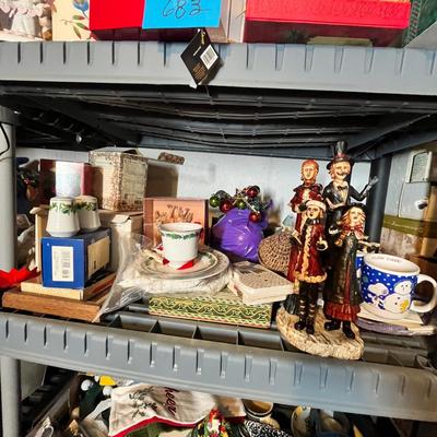 Lot 684 Christmas decor