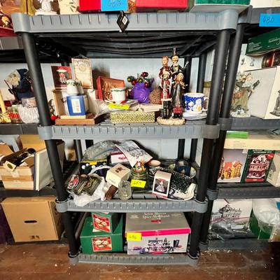 Lot 687 Rubbermaid Shelf