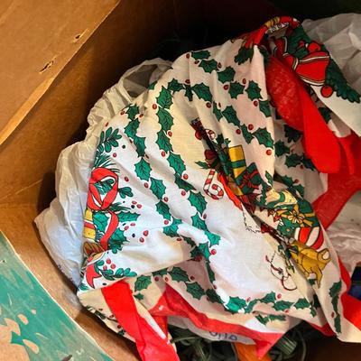 Lot 695 Christmas string lights