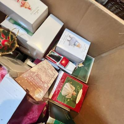 Lot 702 Christmas ornaments box
