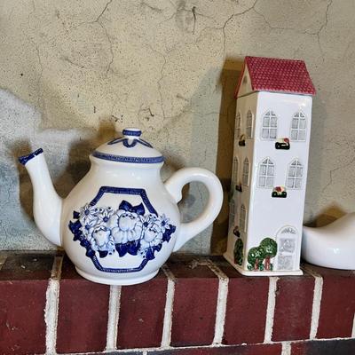 Lot 707 Pitchers Pots & other