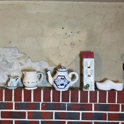 Lot 707 Pitchers Pots & other